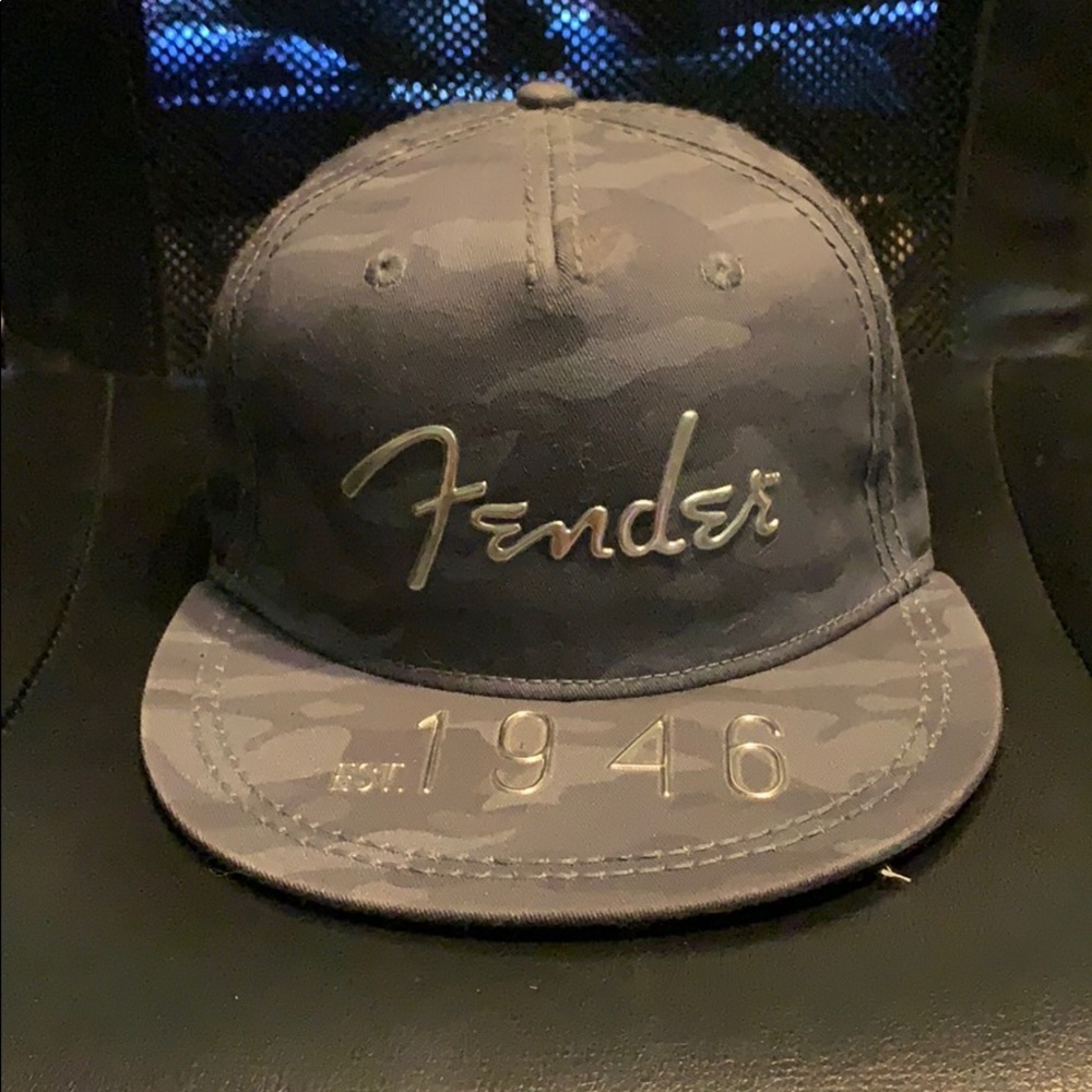 Fender SnapBack EST. 1946